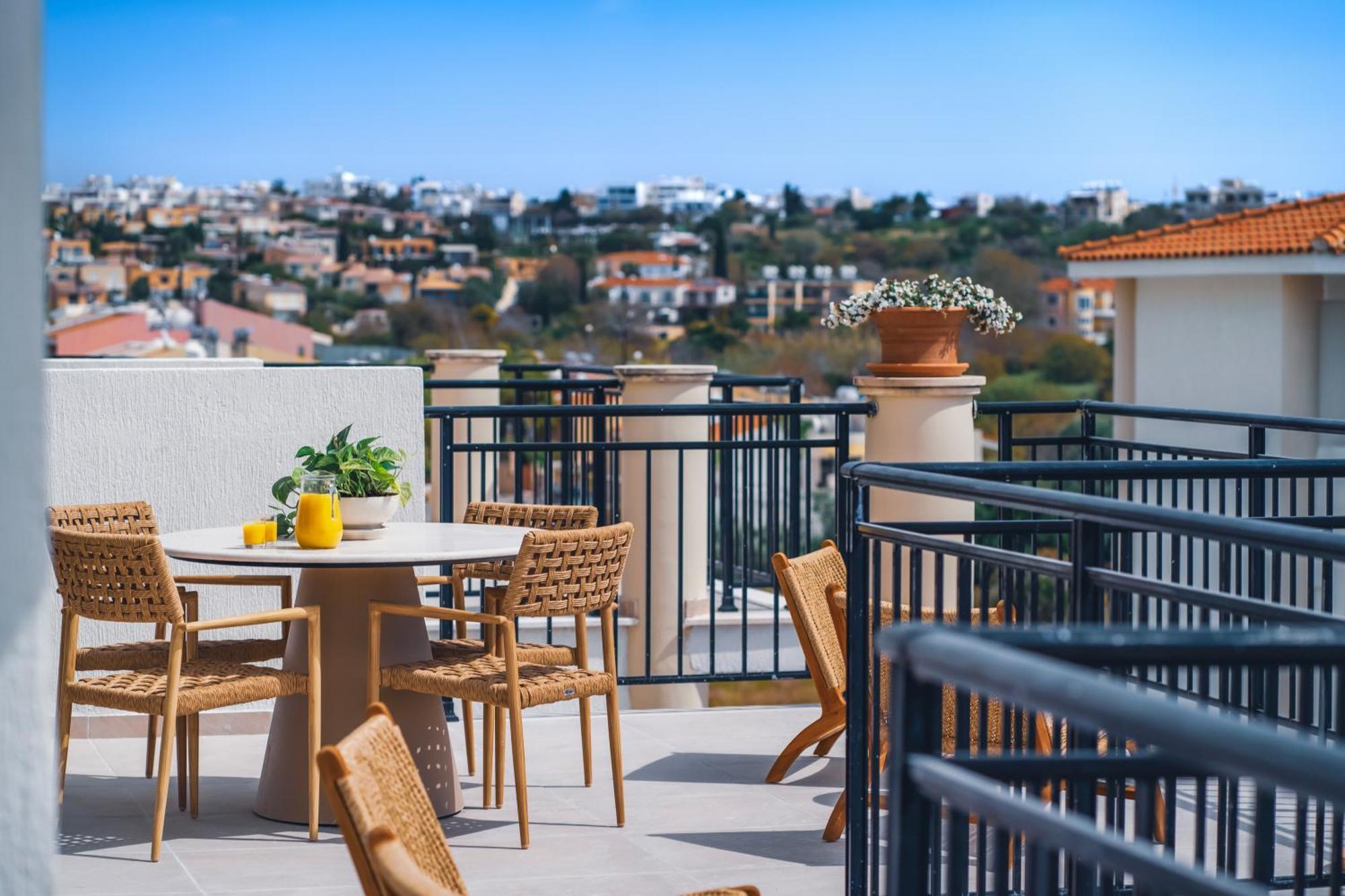 Wellclub - Wellness Family Experience - Seaview Hotel Pafos Exterior foto