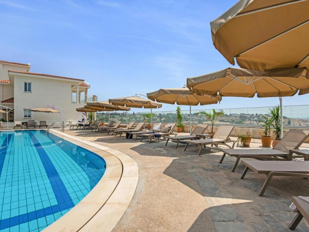 Wellclub - Wellness Family Experience - Seaview Hotel Pafos Exterior foto